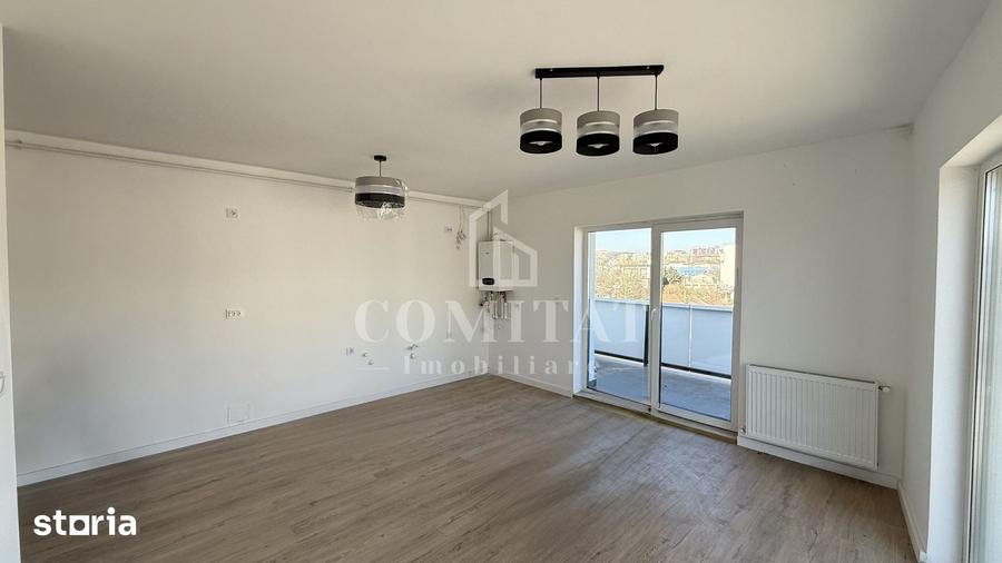 Apartament cu 4 camere decomandat în Dâmbul Rotund