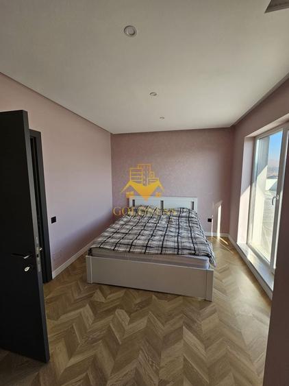 Apartament cu 3 camere semidecomandat, mobilat în Florești