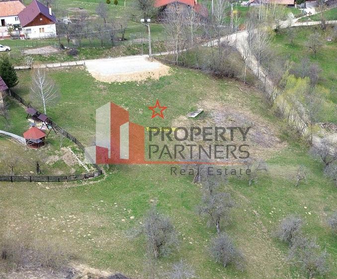Teren Construcții intravilan de 2495 mp, în Bran
