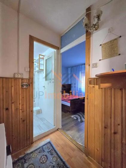 Apartament cu 3 camere decomandat în Nufărul