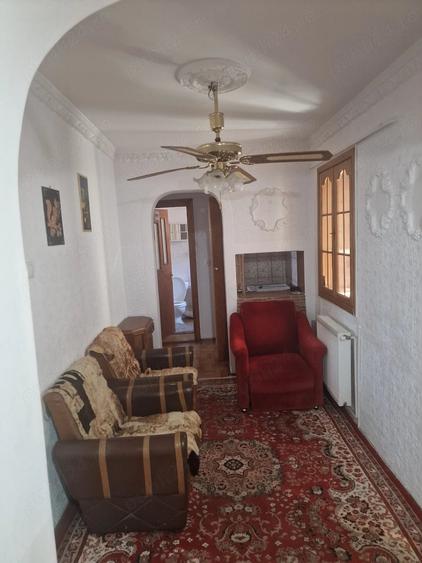 Apartament cu 3 camere decomandat în George Enescu