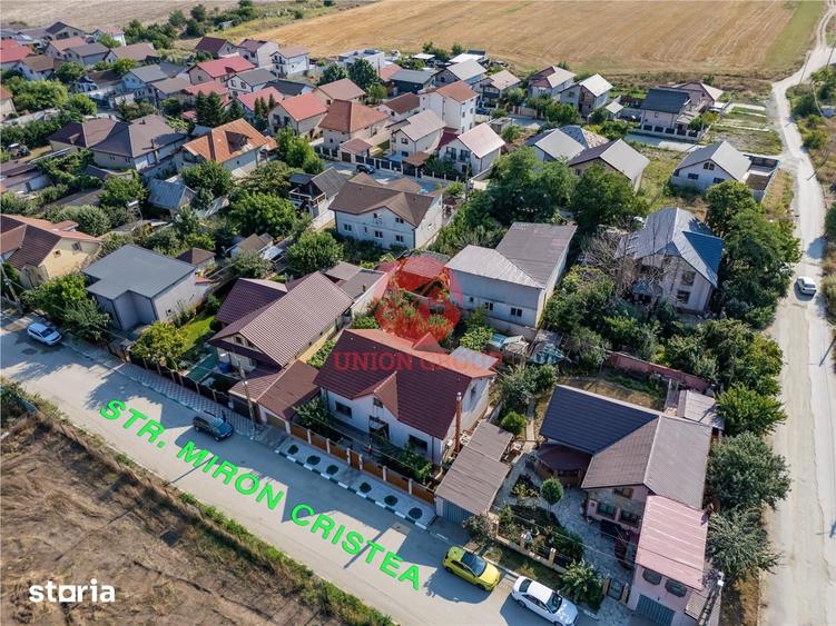 Casă cu 8 camere cu Teren 555 Mp în Agigea