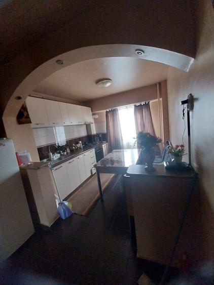 Apartament cu 2 camere semidecomandat în Unirii Sud
