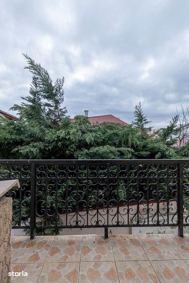Casă cu 5 camere cu Teren 300 Mp în Pieptănari