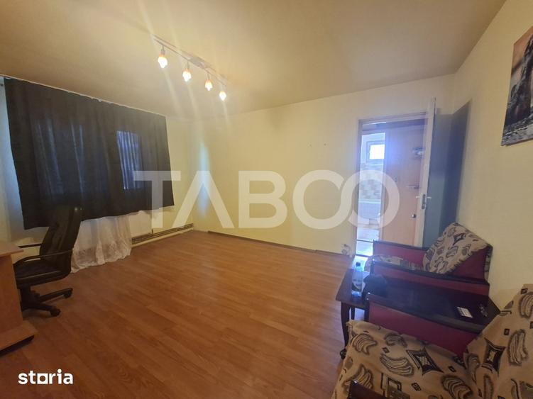 Apartament cu 2 camere semidecomandat în Central