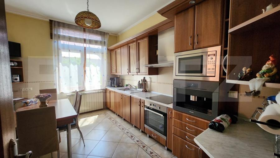 Casă individuală cu 3 camere cu Canalizare în Central