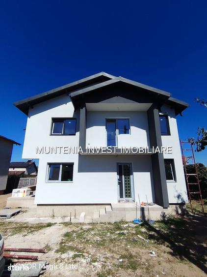 Casă cu 4 camere cu Teren 308 Mp în Moșoaia