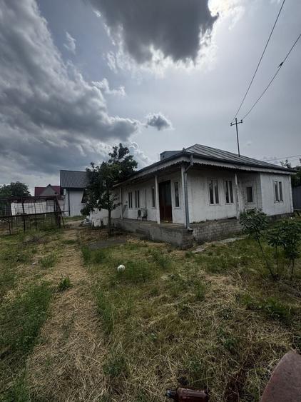 Casă cu 3 camere în Tulucești