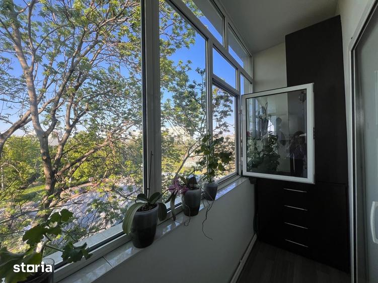 Apartament cu 4 camere semidecomandat, mobilat în Tătărași