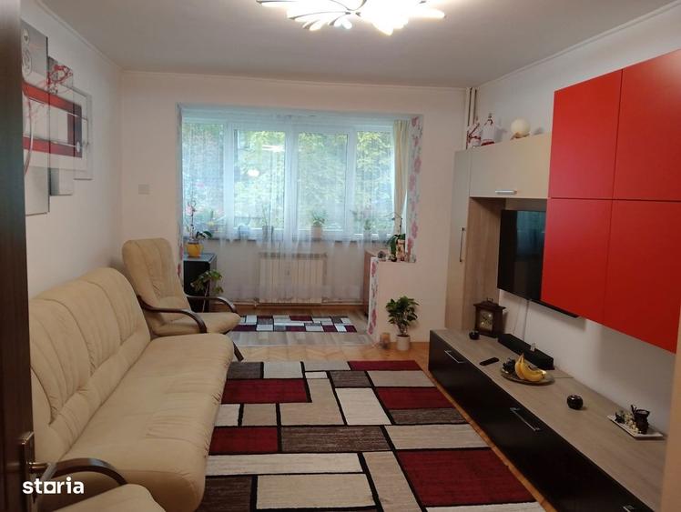 Apartament cu 3 camere decomandat, mobilat în George Enescu