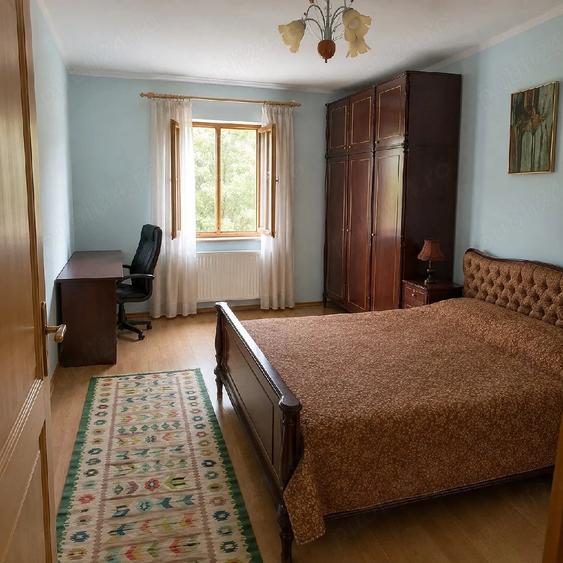 Casă cu Teren 3000 Mp în Provița de Sus