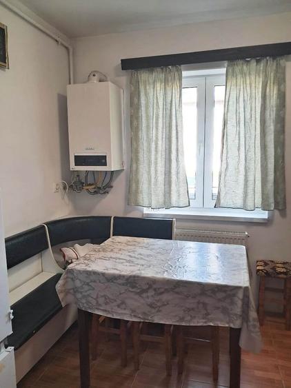 Apartament cu 3 camere decomandat, mobilat în Terezian