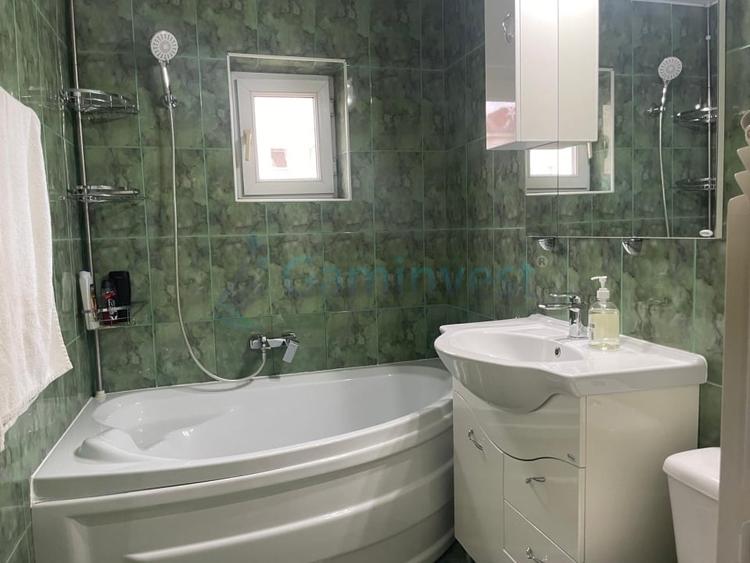 Apartament cu 3 camere decomandat, mobilat în Rogerius