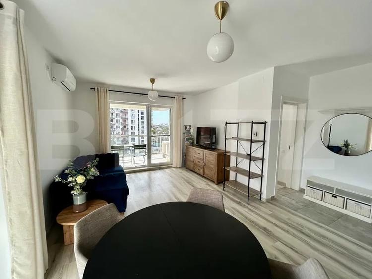 Apartament cu 2 camere semidecomandat, mobilat în Lipovei
