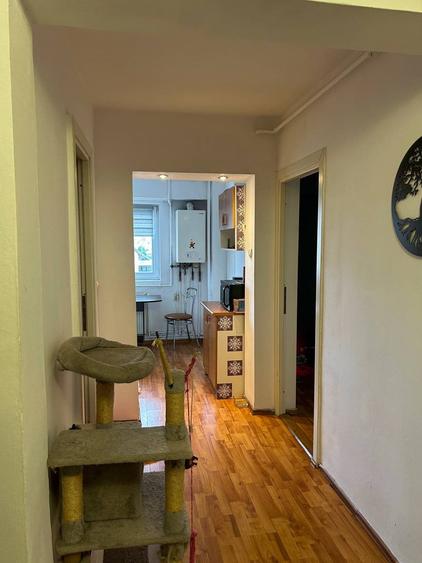 Apartament cu 2 camere decomandat în Între Lacuri