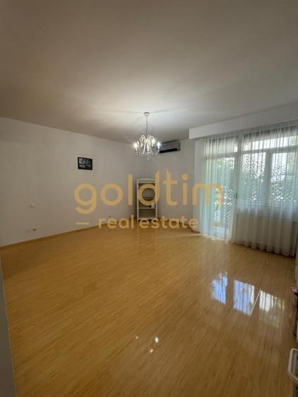 Apartament cu 4 camere semidecomandat, mobilat în Iancu Nicolae