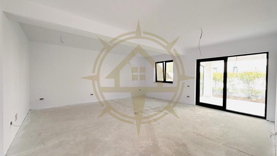 Casă cu 6 camere cu Teren 400 Mp în Corbeanca