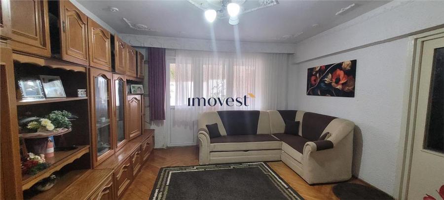 Apartament cu 3 camere decomandat în Micro 16