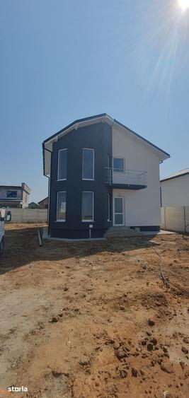 Casă cu 5 camere cu Teren 360 Mp în Șimnicu de Sus