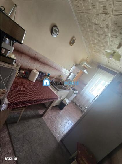 Apartament cu 4 camere semidecomandat în Central