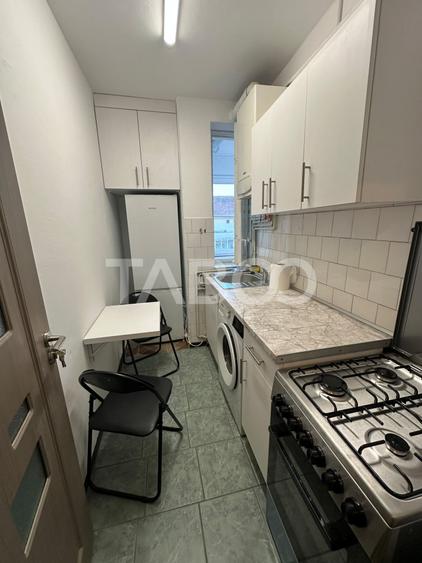 Apartament cu 2 camere nedecomandat, mobilat în Mihai Viteazul