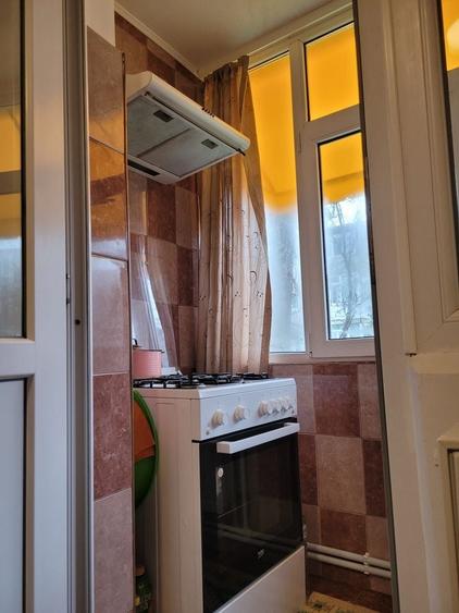 Apartament cu 2 camere semidecomandat, mobilat în Groapa