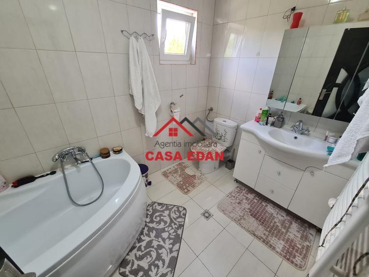 Duplex cu 4 camere cu Teren 214 Mp în Câmpina