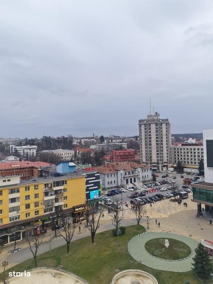 Apartament cu 4 camere decomandat în Ultracentral