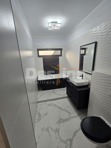 Casă individuală cu 4 camere cu Canalizare în Breazu
