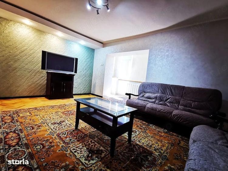 Apartament cu 4 camere decomandat în Central
