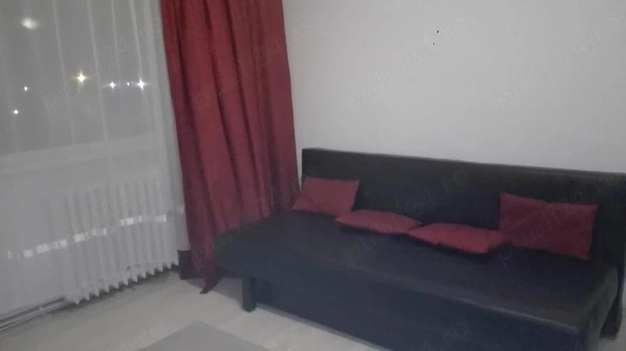 Apartament cu 2 camere semidecomandat în Gojdu