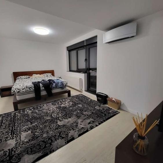 Casă individuală cu 6 camere cu Canalizare în Central