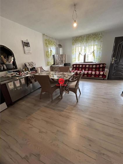Casă cu 4 camere cu Teren 555 Mp în Eforie