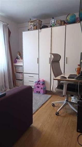 Apartament cu 2 camere semidecomandat în Griviței