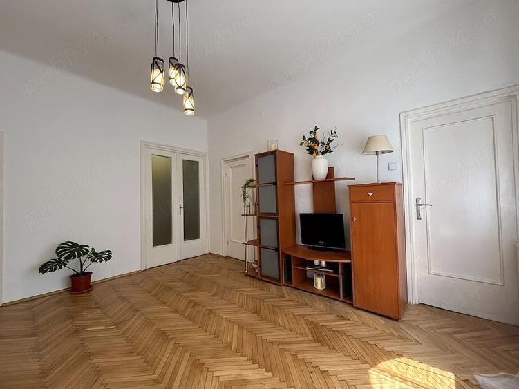 Apartament cu 2 camere nedecomandat în Primăverii