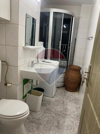 Garsonieră decomandată, mobilată în Sebastian