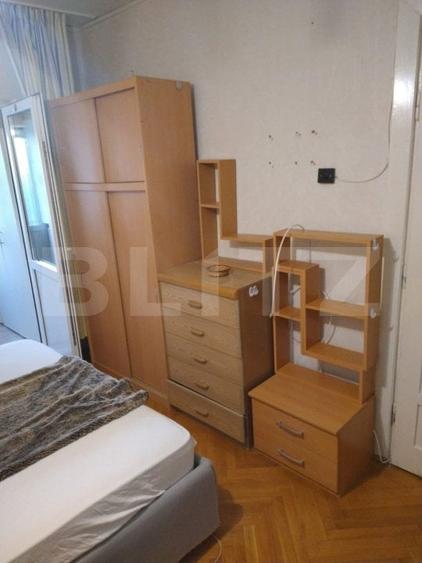 Casă individuală cu 5 camere cu Canalizare în Cetate