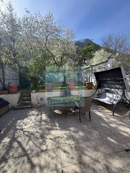 Apartament cu 4 camere decomandat, mobilat în Centrul Istoric