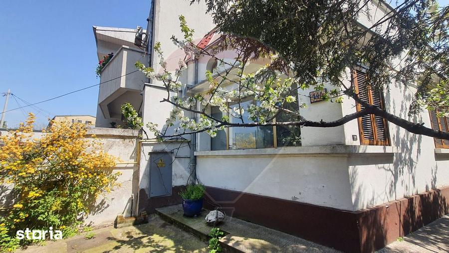 Casă cu 5 camere cu Teren 200 Mp în Grivița
