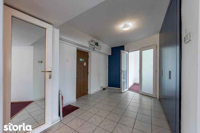 Apartament cu 4 camere, mobilat în Centrul Civic