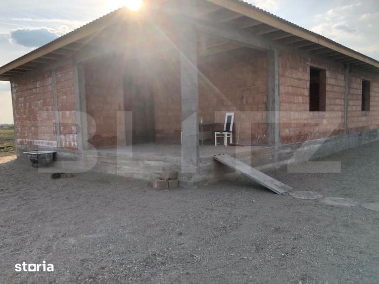 Casă cu 4 camere cu Teren 600 Mp în Botiz