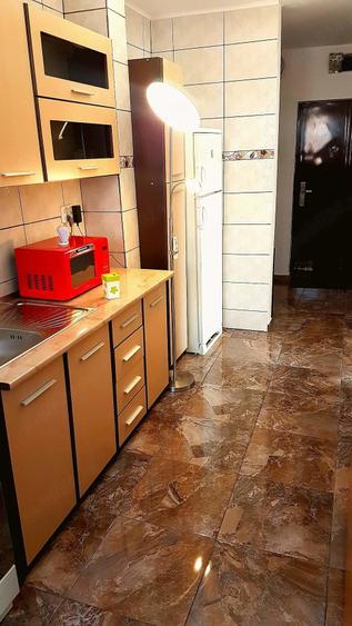 Apartament cu 2 camere decomandat în Astra