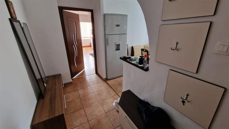 Apartament cu 2 camere decomandat, mobilat în Astra
