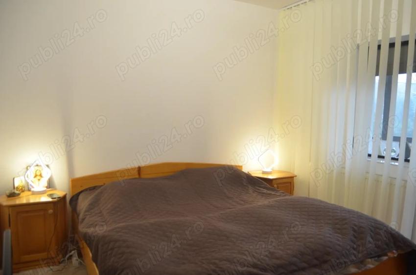 Apartament cu 3 camere decomandat în Predeal