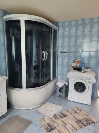 Casă cu 4 camere cu Teren 4800 Mp în Crețești