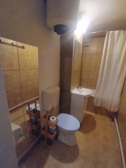 Garsonieră decomandată în Gorjului