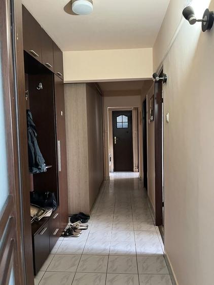 Apartament cu 3 camere decomandat în City Park Mall