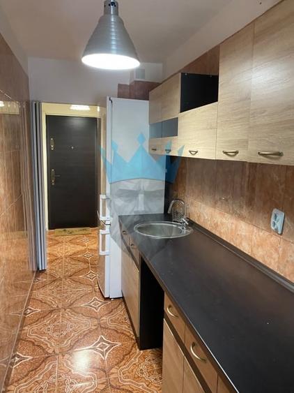 Garsonieră decomandată, mobilată în Tei