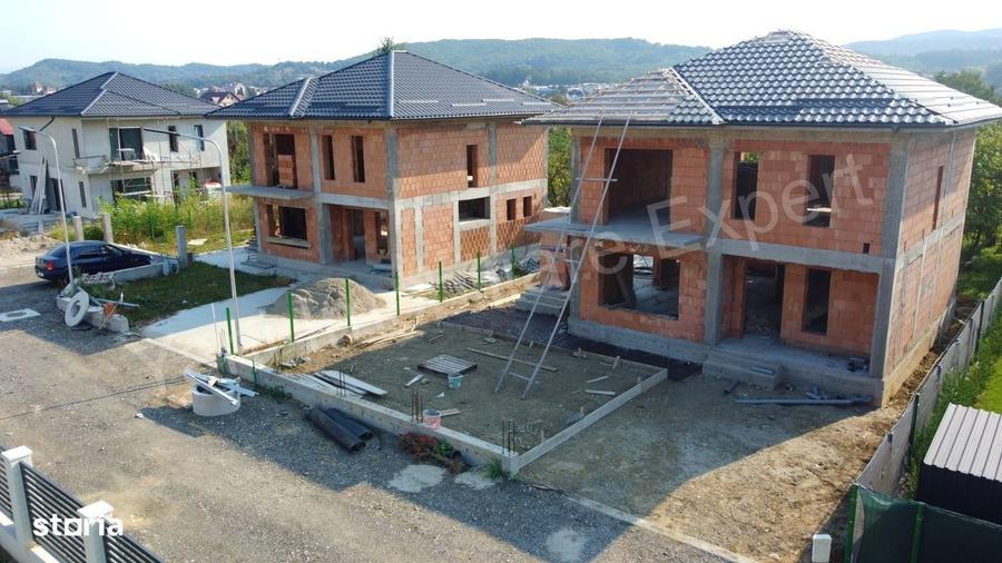 Casă cu 4 camere cu Teren 460 Mp în Curtea de Argeș