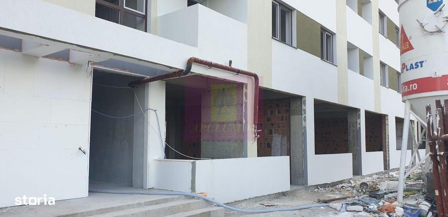 Spațiu comercial, de 330 mp, în Dudu